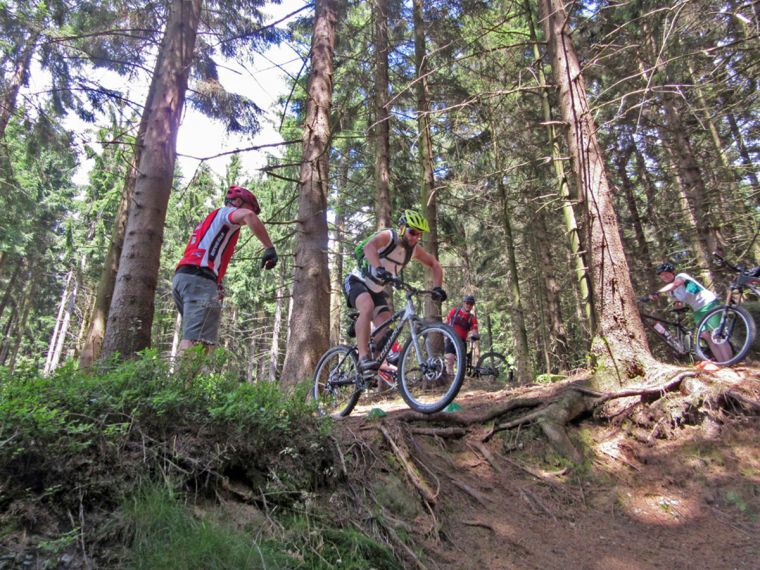 Das Fahrtechnik Camp Level II von Bayerwald Bike ist für leicht fortgeschrittene, trailerfahrene Biker mit guter Grundkondition