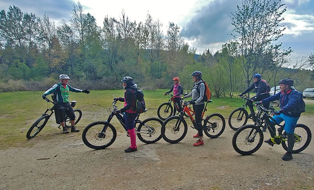 Einstieg in die E-MTB Fahrtechnik im Mountainbike-Eldorado rund um Sankt Englmar